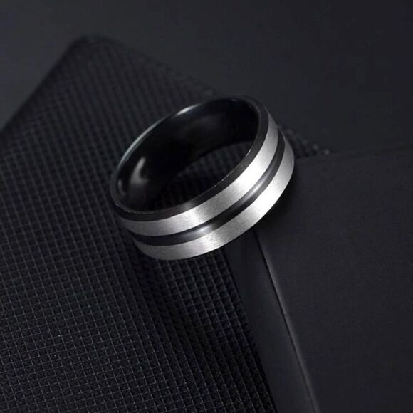 Men’s 6mm Stainless Steel Striped Ring - Sizes 9/10/11 l New - Picture 1 of 4